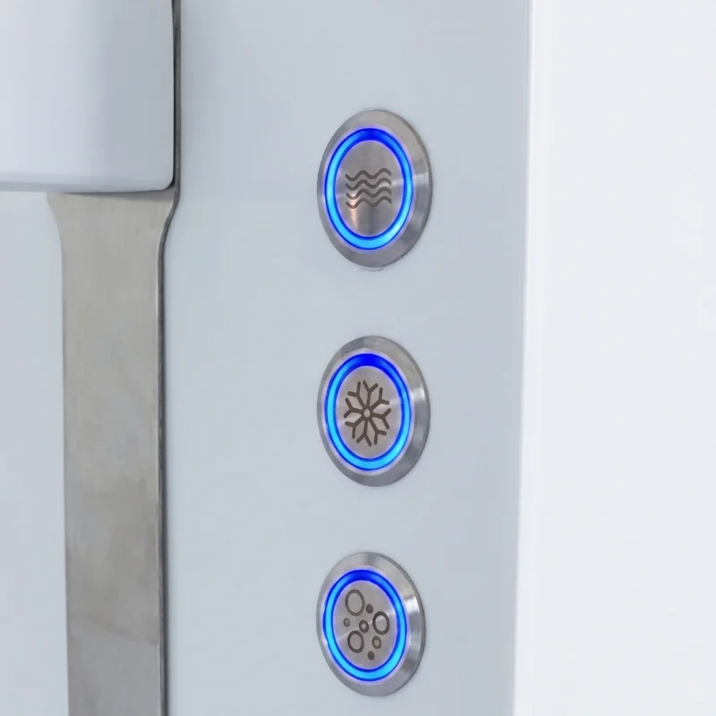 Refrigeratore acqua domestico Soprabanco vista frontale ravvicinata con dettaglio sui pulsanti pulsanti